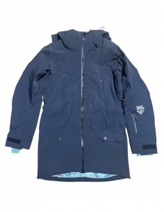 black crows w sorbus bleu