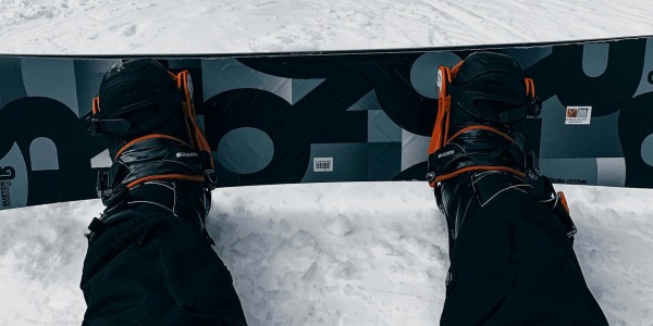Quelle fixations de snowboard choisir en 2026 ?